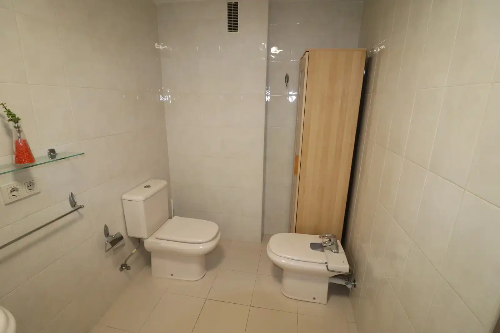 Baño de Piso de alquiler en  Palma de Mallorca con Aire acondicionado, Parquet y Terraza