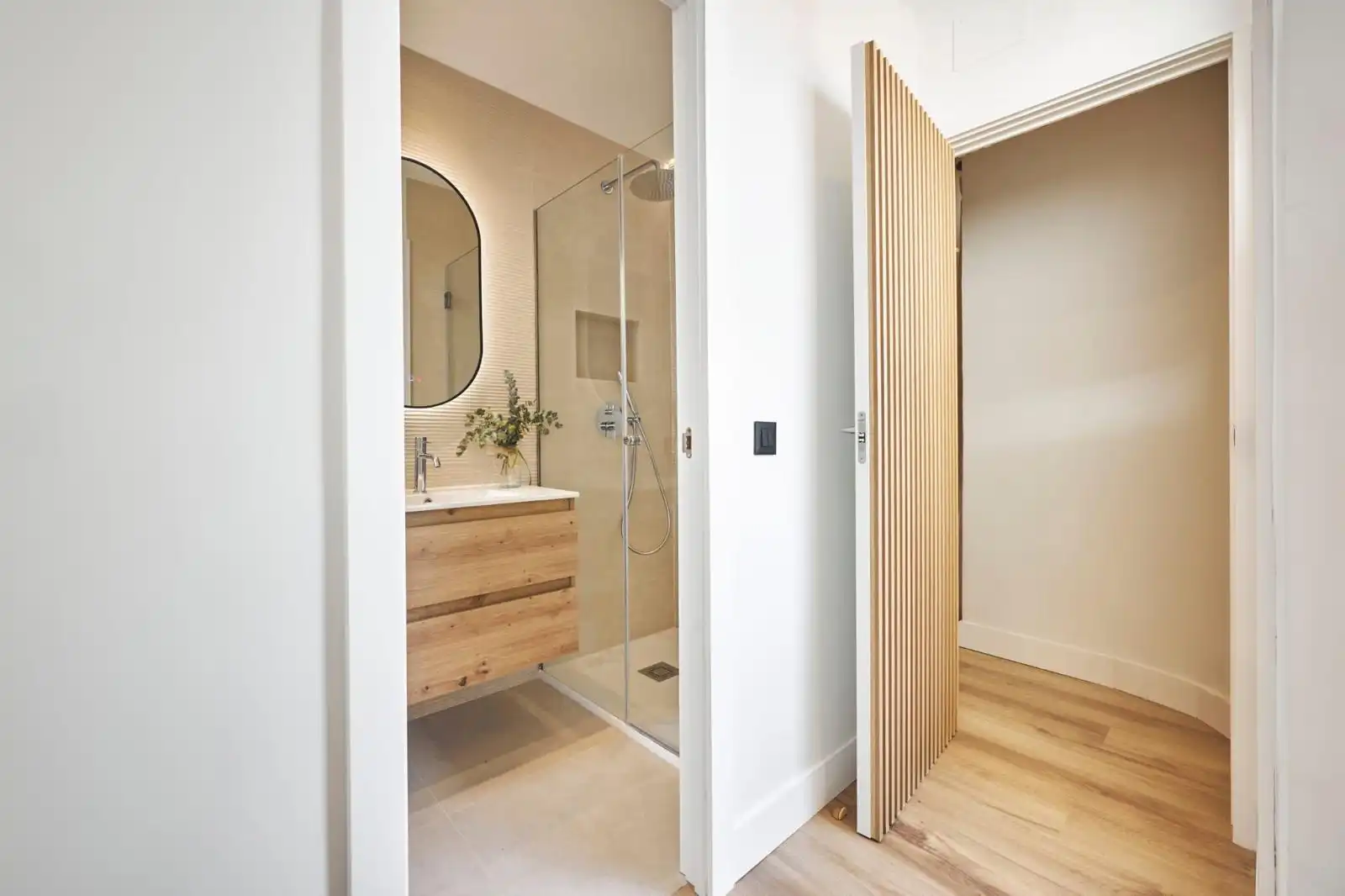 Badezimmer von Wohnung zum Verkauf in Madrid mit Klimaanlage, Heizung und Parkett