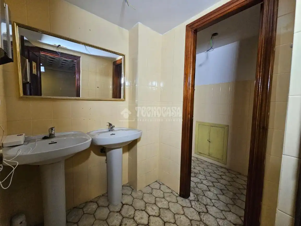 Bany de Edifici en venda en Leganés