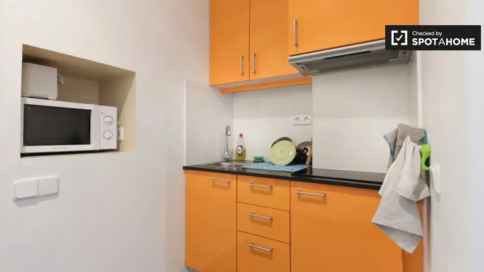 Flat with terrace to rent in Ciutat Vella, imagen 5