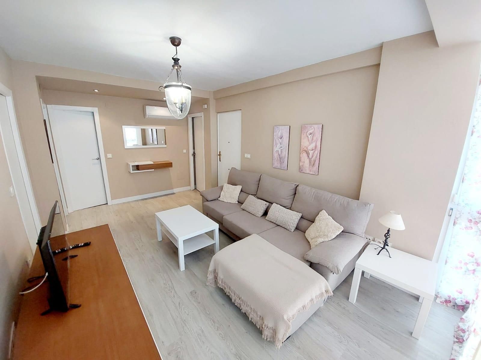 Sala d'estar de Pis de lloguer en  Cádiz Capital amb Aire condicionat i Calefacció