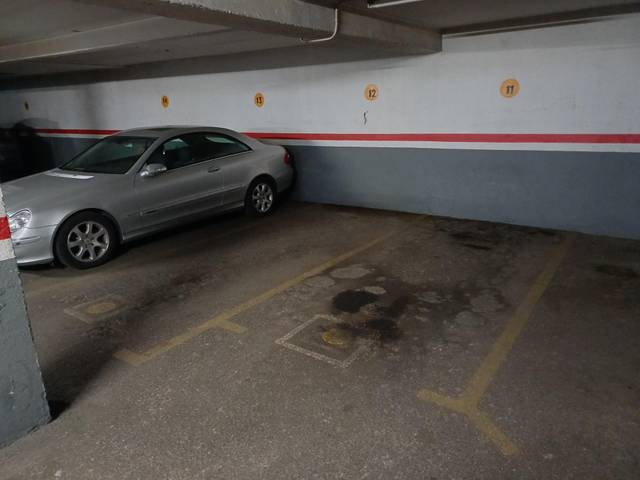 Garaje en Alquiler en de Pujades en El Parc i la Llacuna del Poblenou