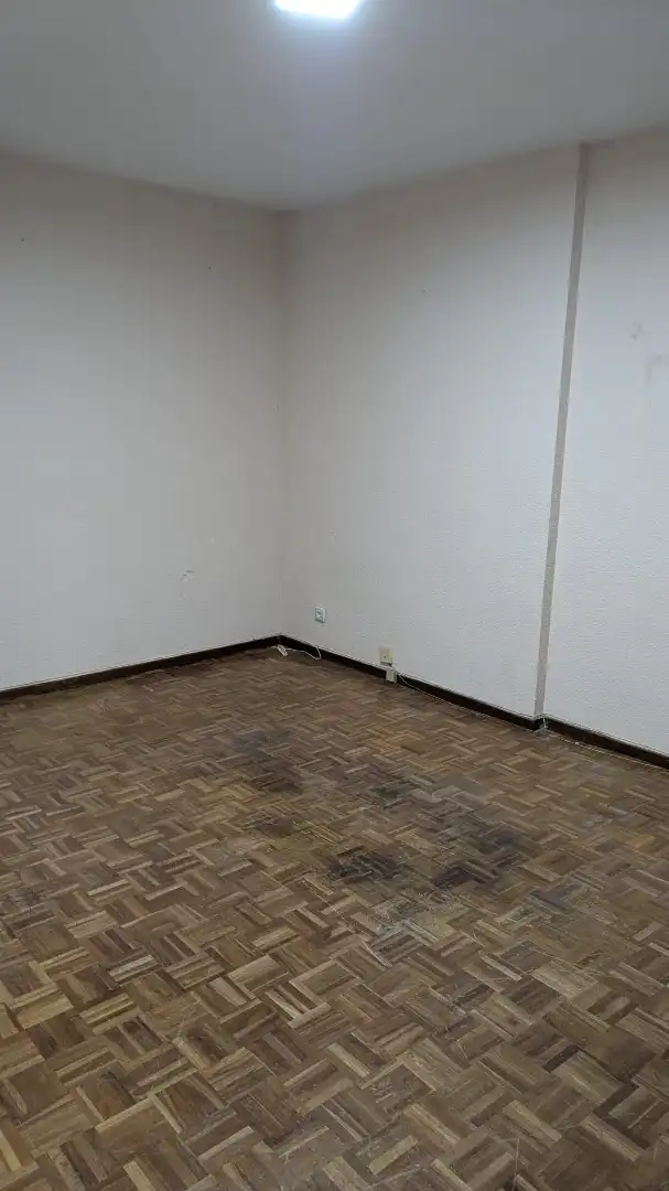Habitación de Piso en venta en Madrid con Calefacción y Terraza