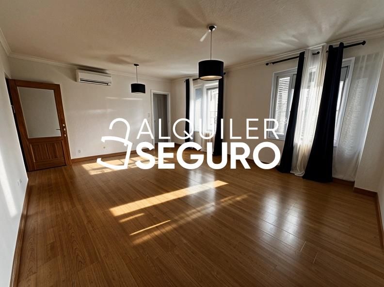 Sala d'estar de Pis de lloguer en  Madrid Capital amb Aire condicionat, Calefacció i Traster