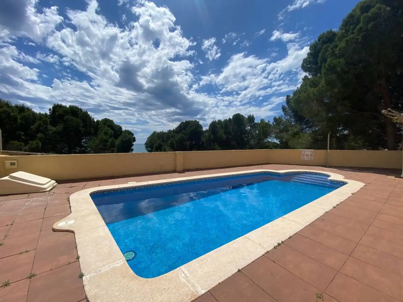 Piscina de Casa adosada en venta en Mont-roig del Camp con Aire acondicionado, Parquet y Terraza