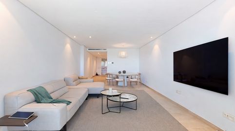 Foto 2 de Pis en venda a Avenida del Carmen, Puerto de Estepona, Estepona