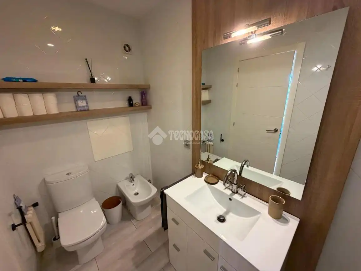 Baño de Piso en venta en Madrid con Aire acondicionado y Calefacción