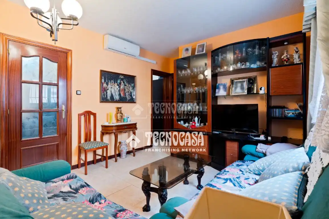 Sala de estar de Piso en venta en Madrid con Aire acondicionado y Trastero