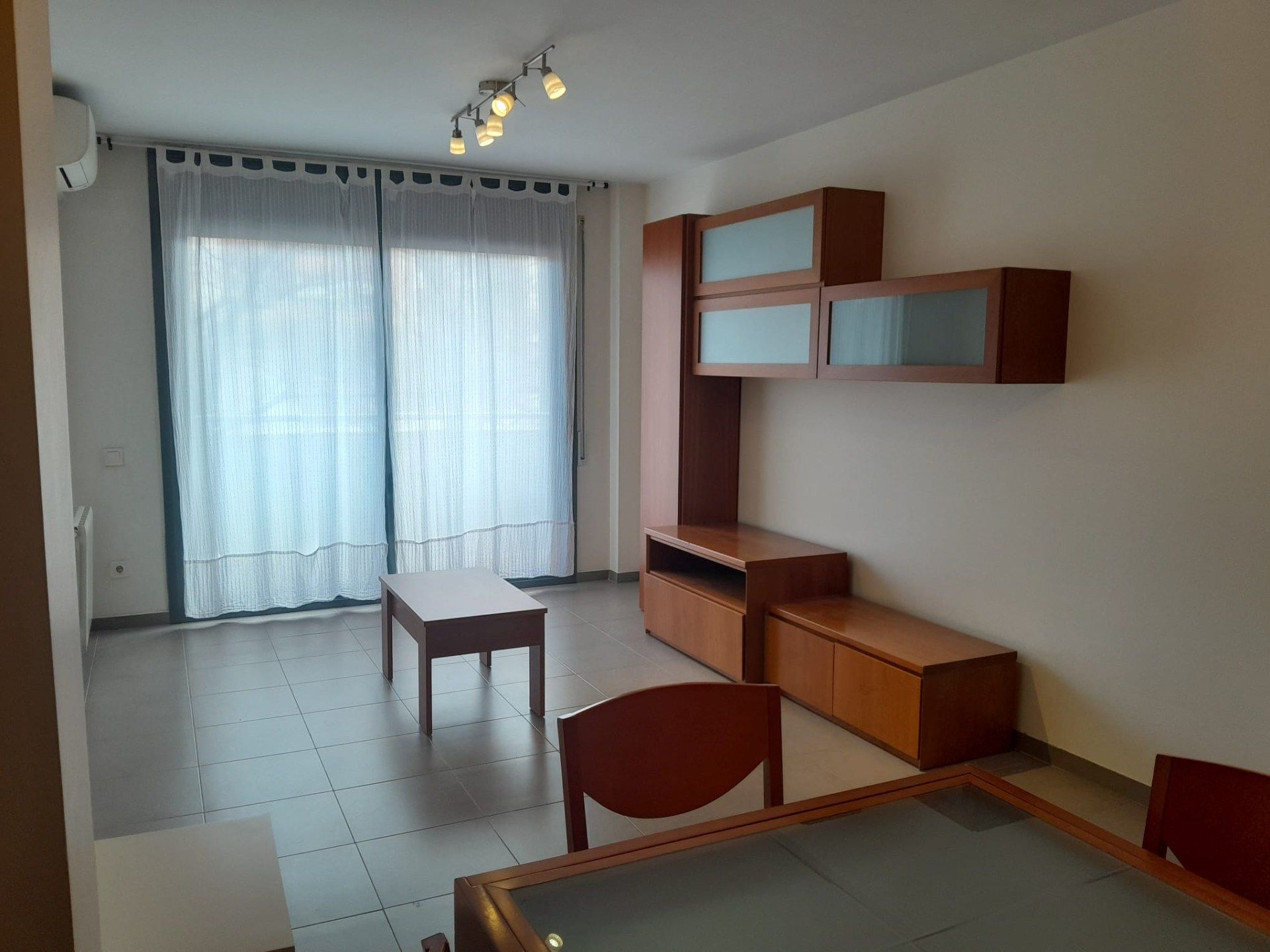 Sala d'estar de Pis en venda en Montcada i Reixac amb Aire condicionat, Calefacció i Moblat