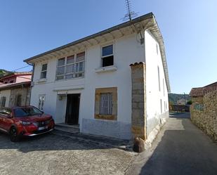 Exterior view of Single-family semi-detached for sale in Alfoz de Lloredo  with Private garden and Parquet flooring
