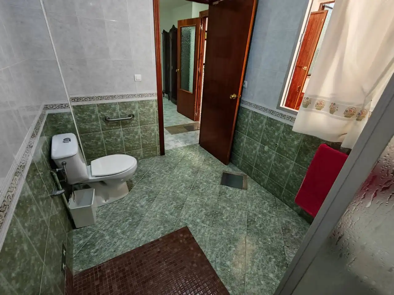 Badezimmer von Wohnung zum Verkauf in Huétor Tájar mit Privatgarten