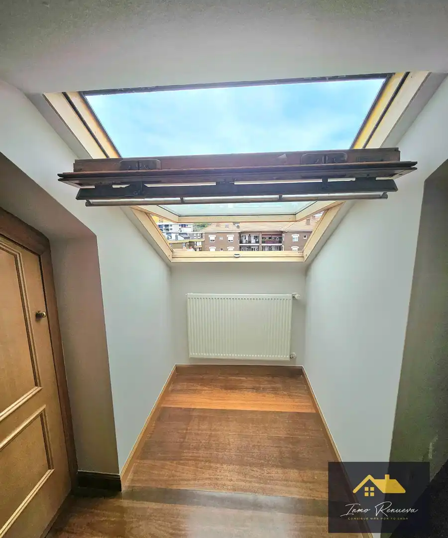 Terraza de Ático en venta en Santurtzi  con Calefacción, Trastero y Balcón