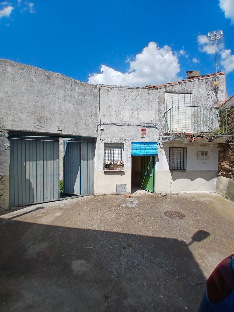 Vista exterior de Casa o xalet en venda en Cespedosa de Tormes amb Moblat