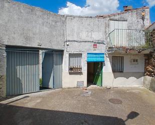 Vista exterior de Casa o xalet en venda en Cespedosa de Tormes amb Moblat