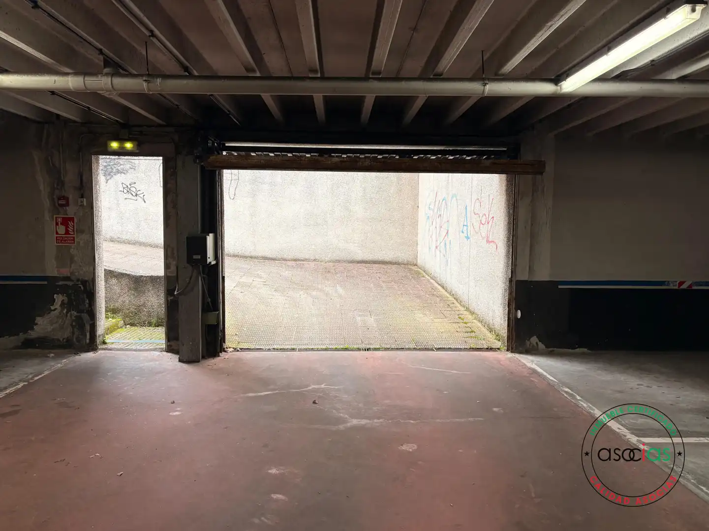 Parking de Piso en venta en Gijón  con Calefacción, Parquet y Trastero