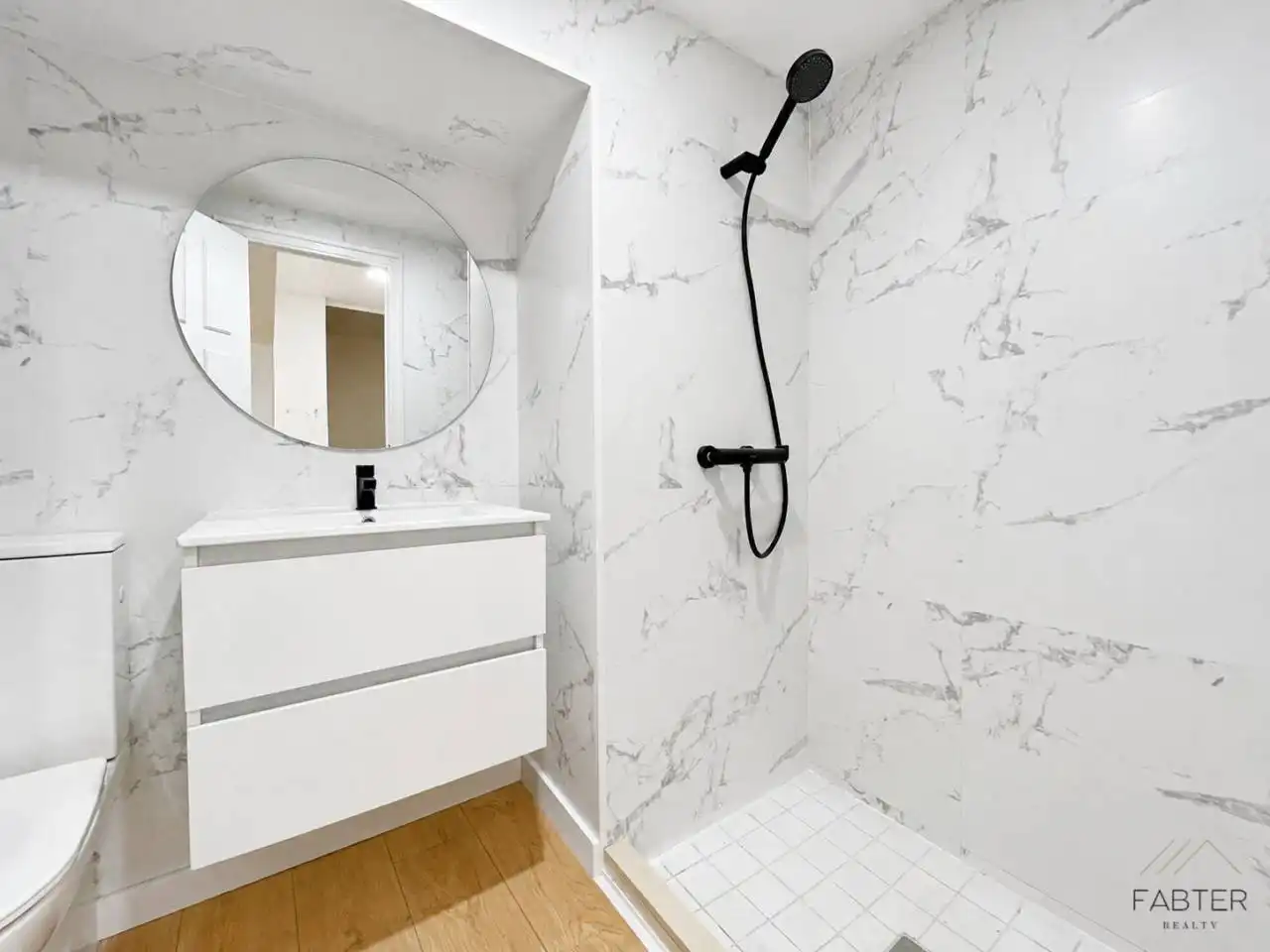 Bathroom of Houses for sale in Sant Feliu de Codines  with Heating and Parquet flooring