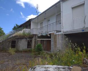 Vista exterior de Finca rústica en venda en San Cibrao das Viñas amb Jardí privat i Balcó