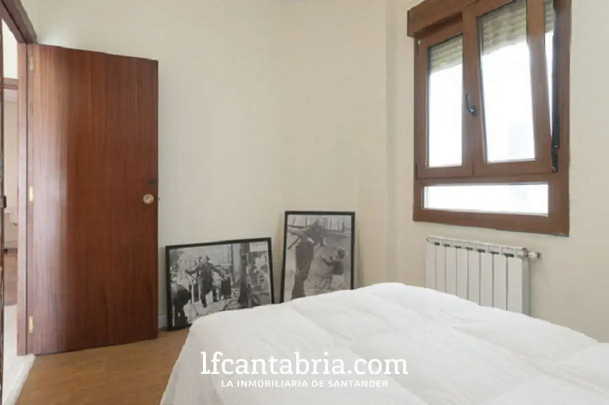 Schlafzimmer von Wohnung zum Verkauf in Santander mit Heizung und Parkett