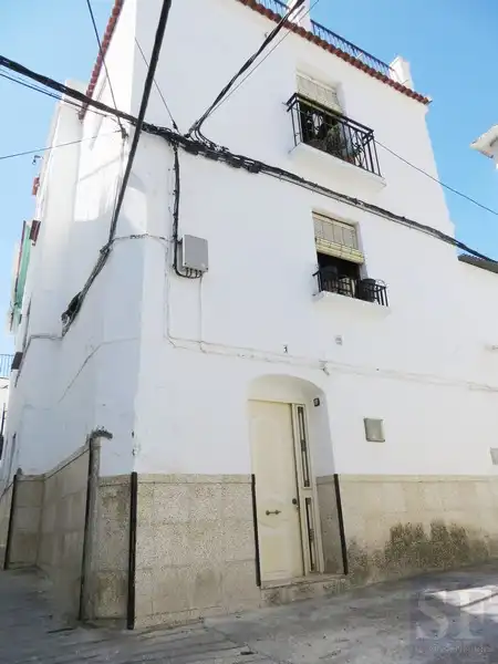 Adossat en venda a Cómpeta