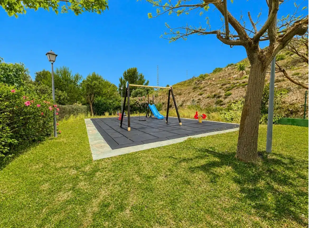 Jardí de Pis en venda en Benalmádena amb Aire condicionat, Terrassa i Moblat
