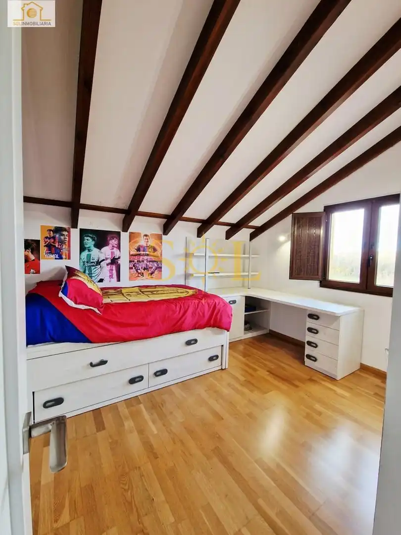 Habitación de Casa o chalet en venta en Villaquilambre con Calefacción, Jardín privado y Parquet