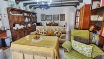 Sala d'estar de Casa o xalet en venda en Vélez-Málaga amb Jardí privat, Terrassa i Traster