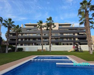 Piscina de Pis en venda en Vilanova i la Geltrú amb Aire condicionat, Calefacció i Jardí privat