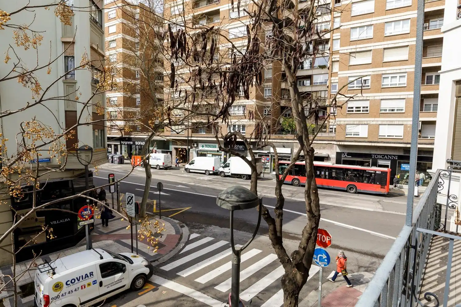 Vista exterior de Piso en venta en Zaragoza con Calefacción y Balcón