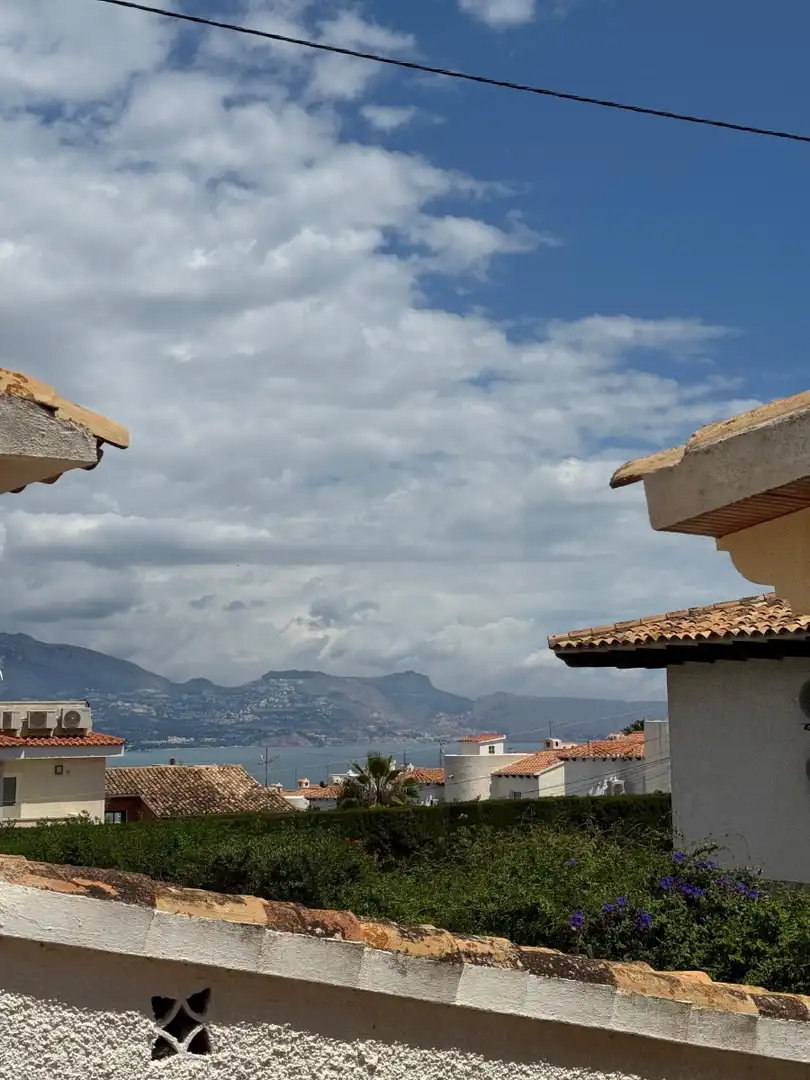 Haus oder Chalet zur Miete in L'Alfàs del Pi mit Klimaanlage, Heizung und Privatgarten