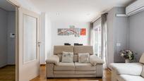 Living room of Flat for sale in  Valencia Capital  with Air Conditioner and Furnished