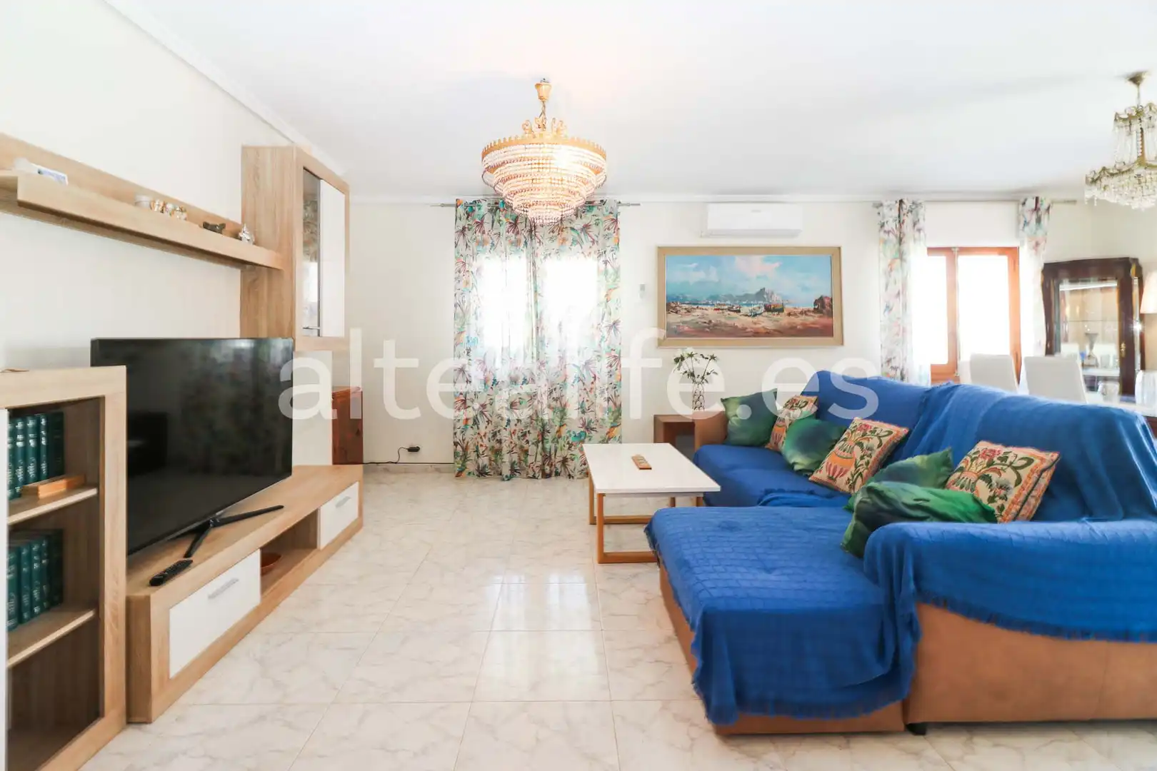 Wohnzimmer von Dachboden zum Verkauf in Benidorm mit Klimaanlage und Terrasse