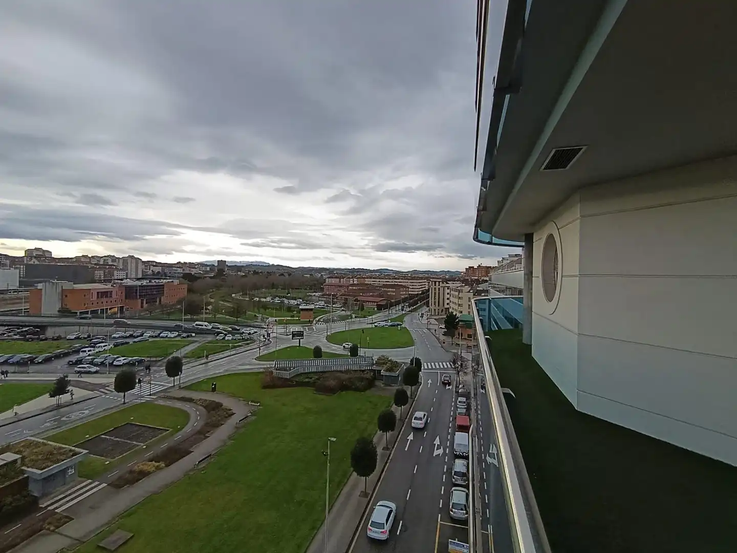 Vista exterior de Pis en venda en Gijón  amb Terrassa, Traster i Moblat
