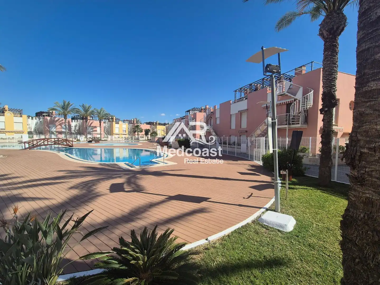 Flat with pool for sale in Juan Sebastian Elcano(Ma)