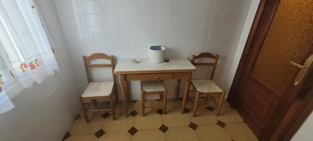 Cuina de Casa o xalet en venda en Segovia amb Calefacció, Terrassa i Moblat
