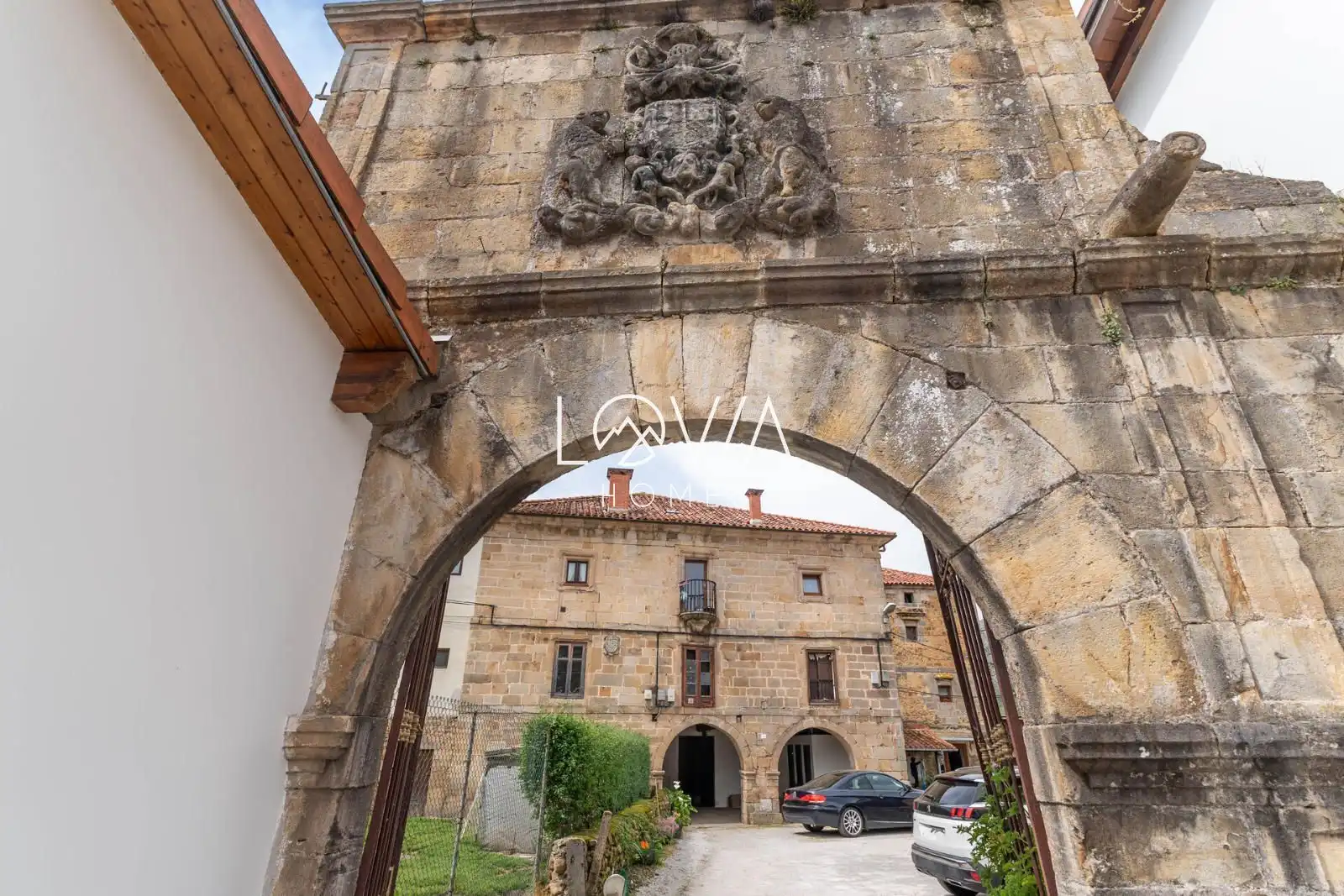Vista exterior de Piso en venta en San Felices de Buelna