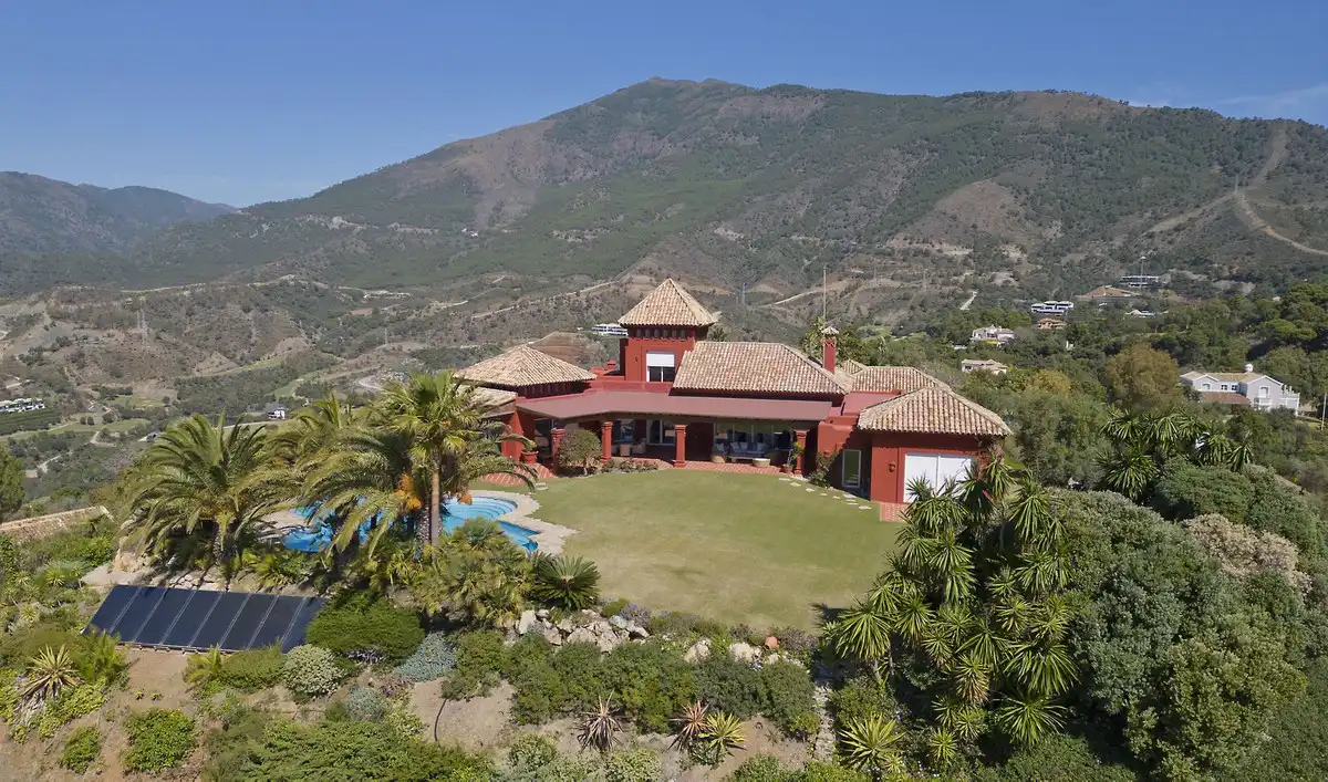 Terraced house for sale in La Zagaleta