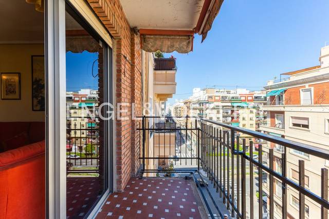 Piso en Venta en Carrer de Lluís Oliag en Mont-Olivet
