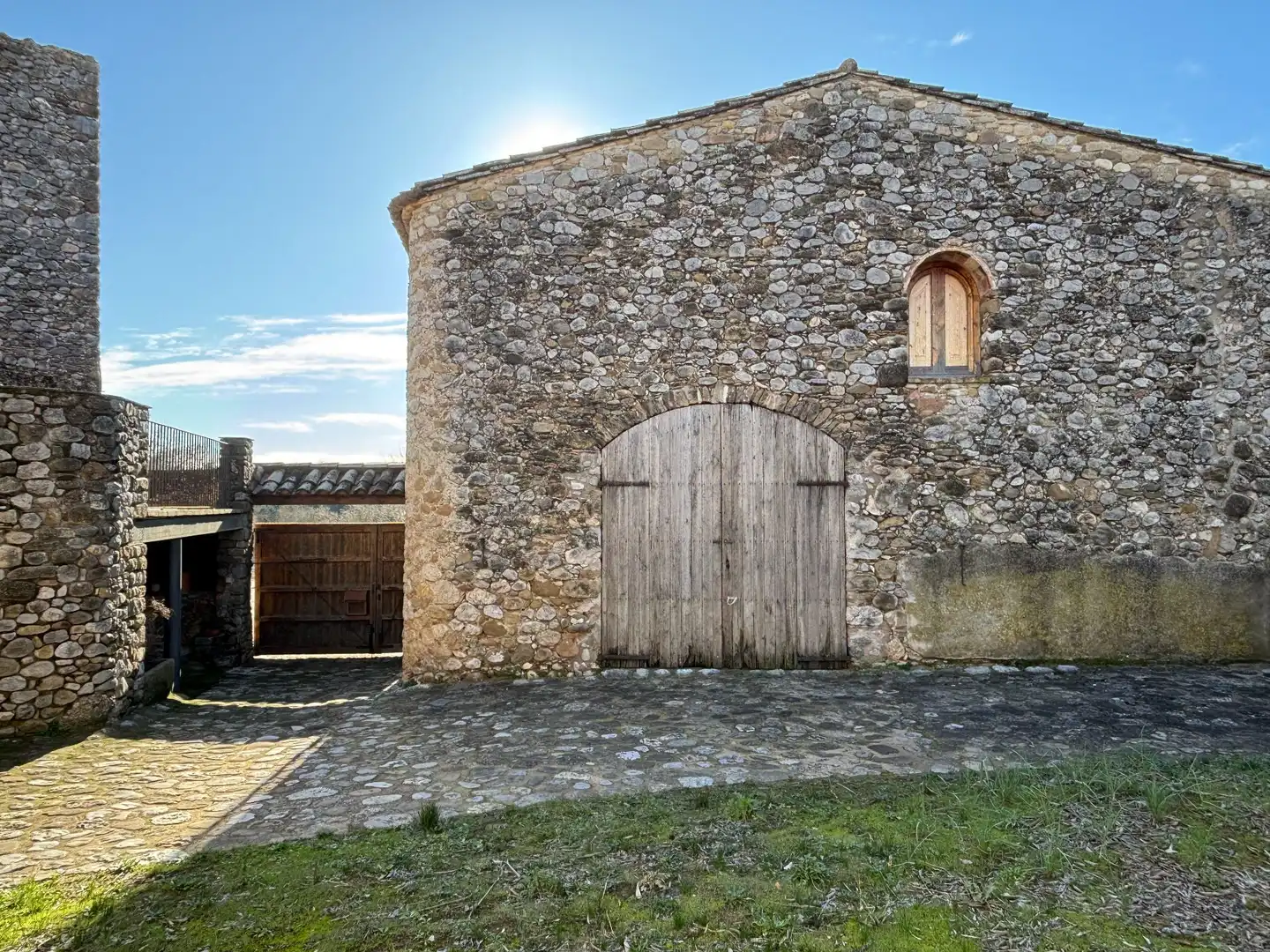 Vista exterior de Finca rústica en venda en Cabanelles amb Calefacció, Jardí privat i Terrassa