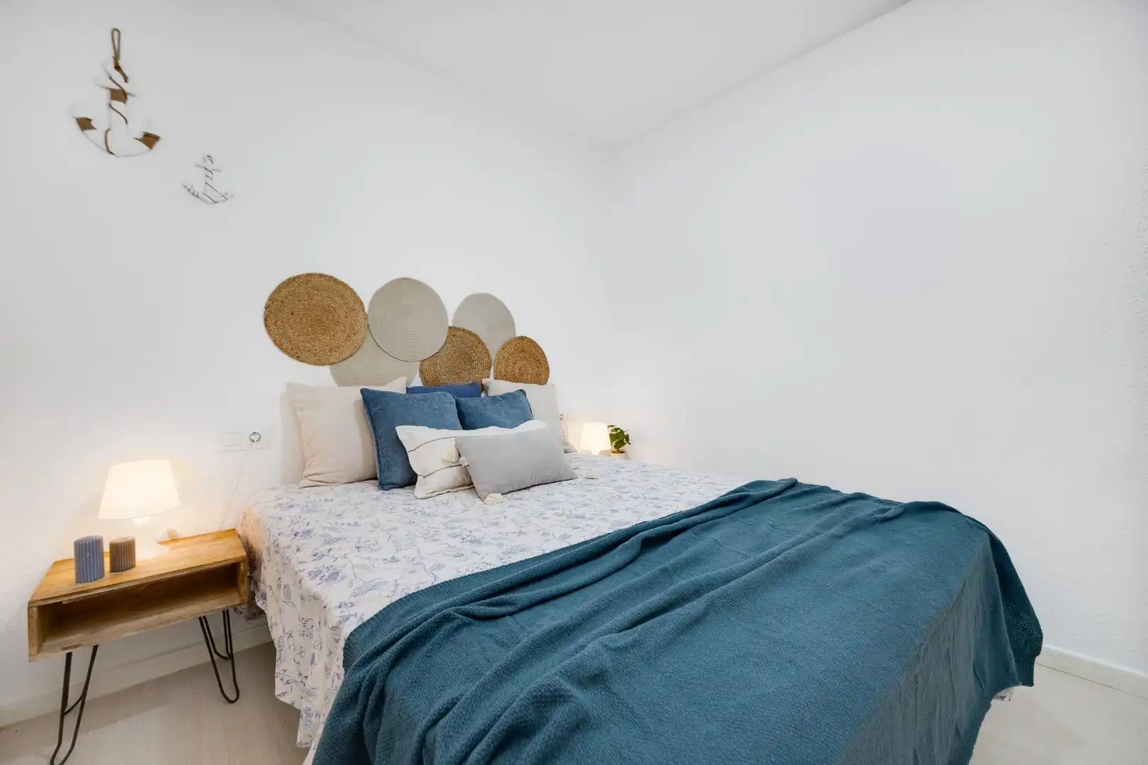 Dormitori de Apartament en venda en Torrevieja amb Aire condicionat, Terrassa i Moblat