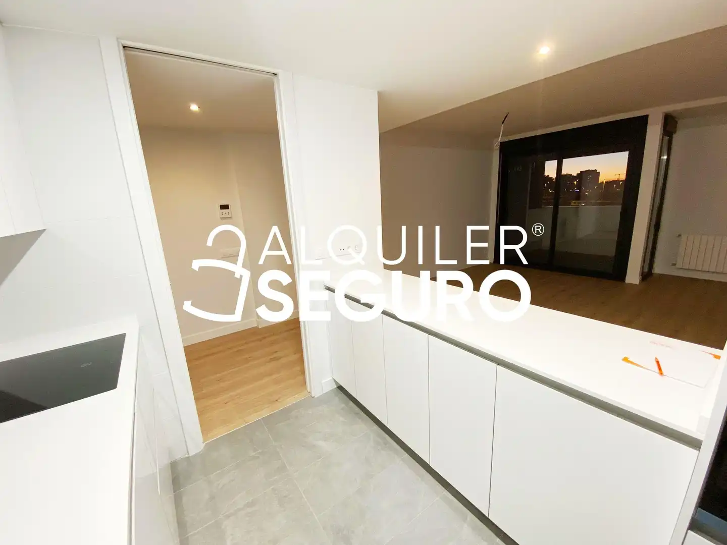 Flat for rent in Madrid  with Air Conditioner, Heating and Terrace
