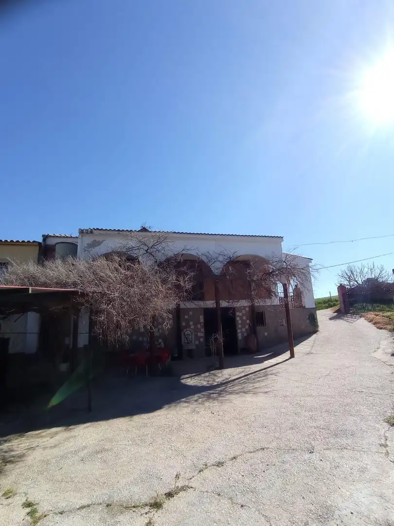 Vista exterior de Casa o xalet en venda en Cáceres amb Aire condicionat, Calefacció i Jardí privat