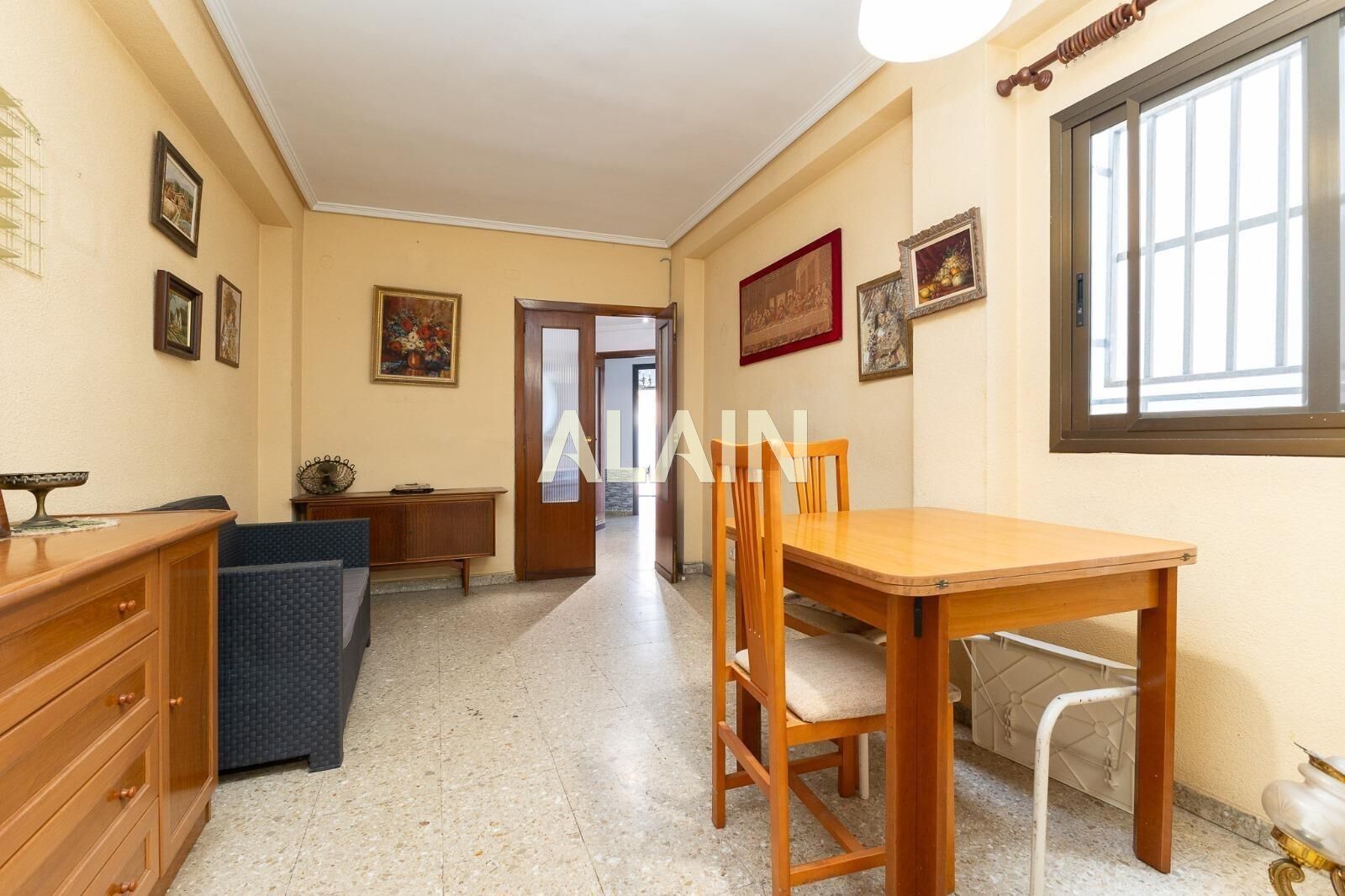 Habitación de Piso en venta en  Valencia Capital con Parquet y Balcón