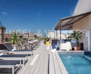 Terrace of Attic to rent in  Barcelona Capital  with Air Conditioner, Heating and Parquet flooring