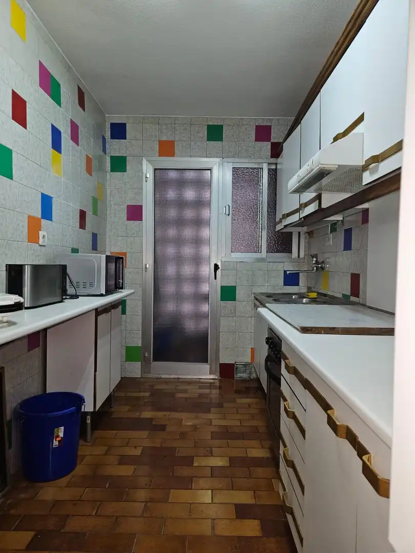 Kitchen of Flat for rent in Genil