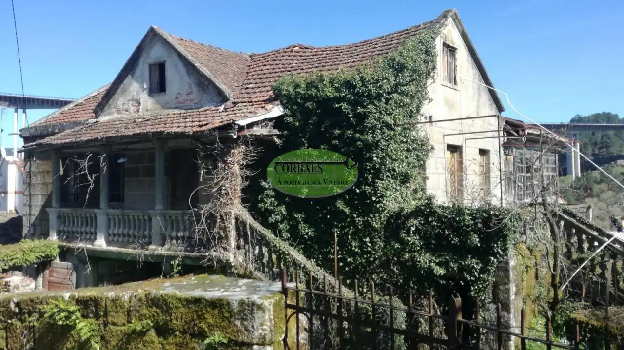 Vista exterior de Casa o xalet en venda en Punxín amb Jardí privat, Terrassa i Traster