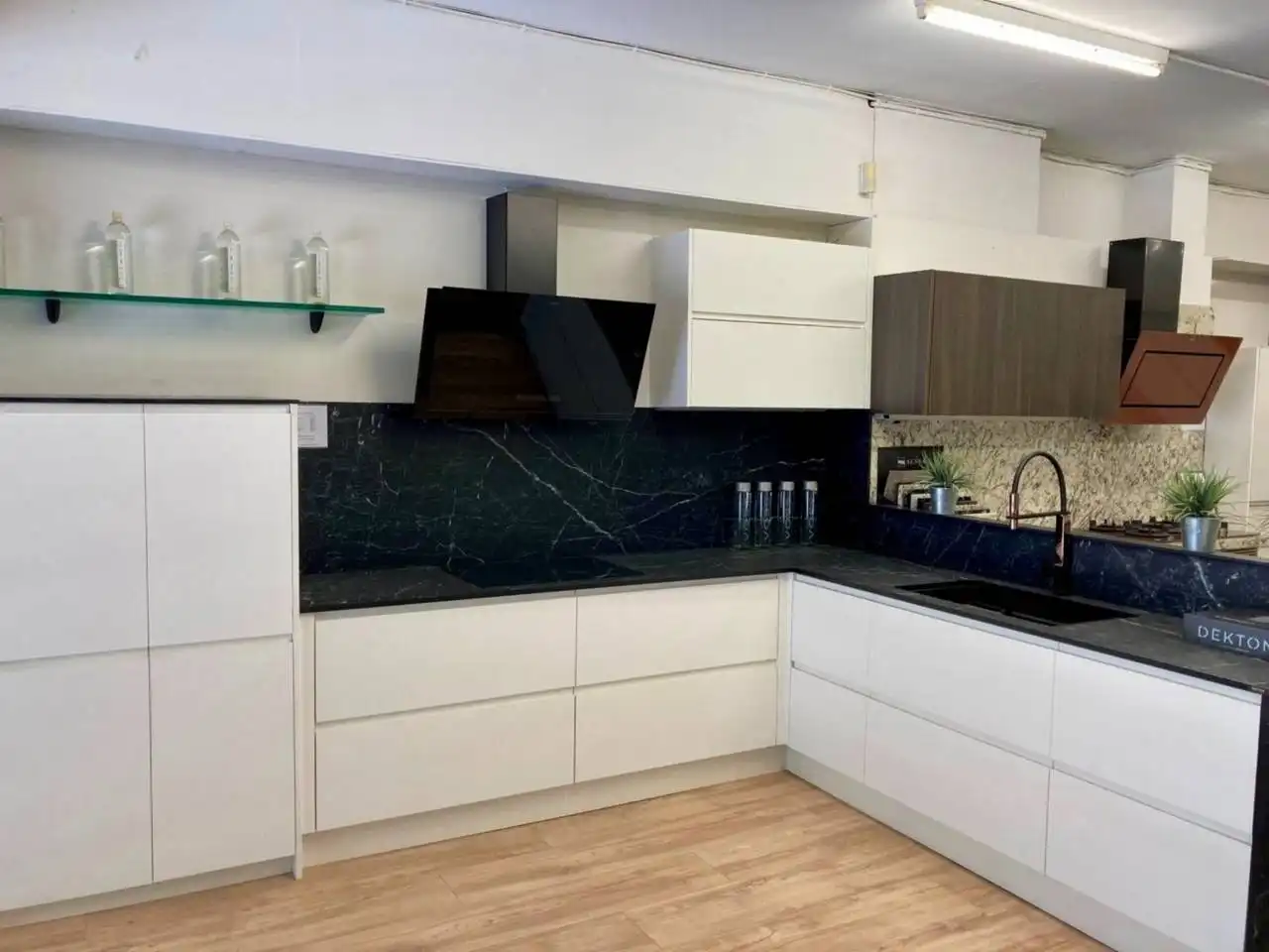 Kitchen of Commercial properties for sale in Barcelona