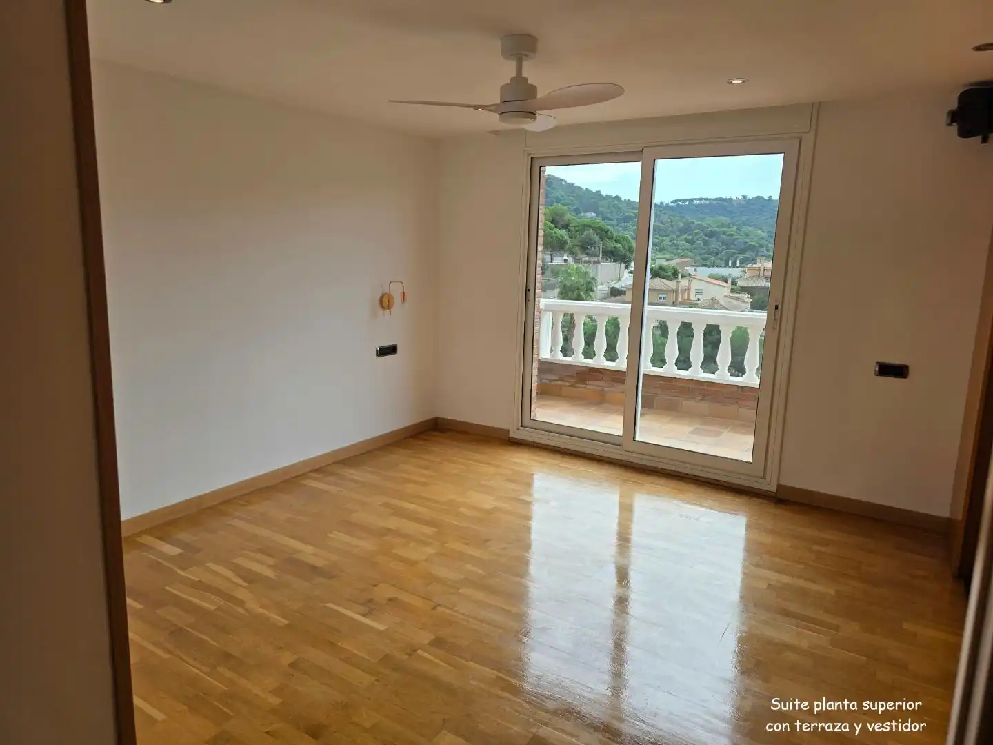 Schlafzimmer von Haus oder Chalet zur Miete in Sant Fost de Campsentelles mit Terrasse, Schwimmbad und Balkon