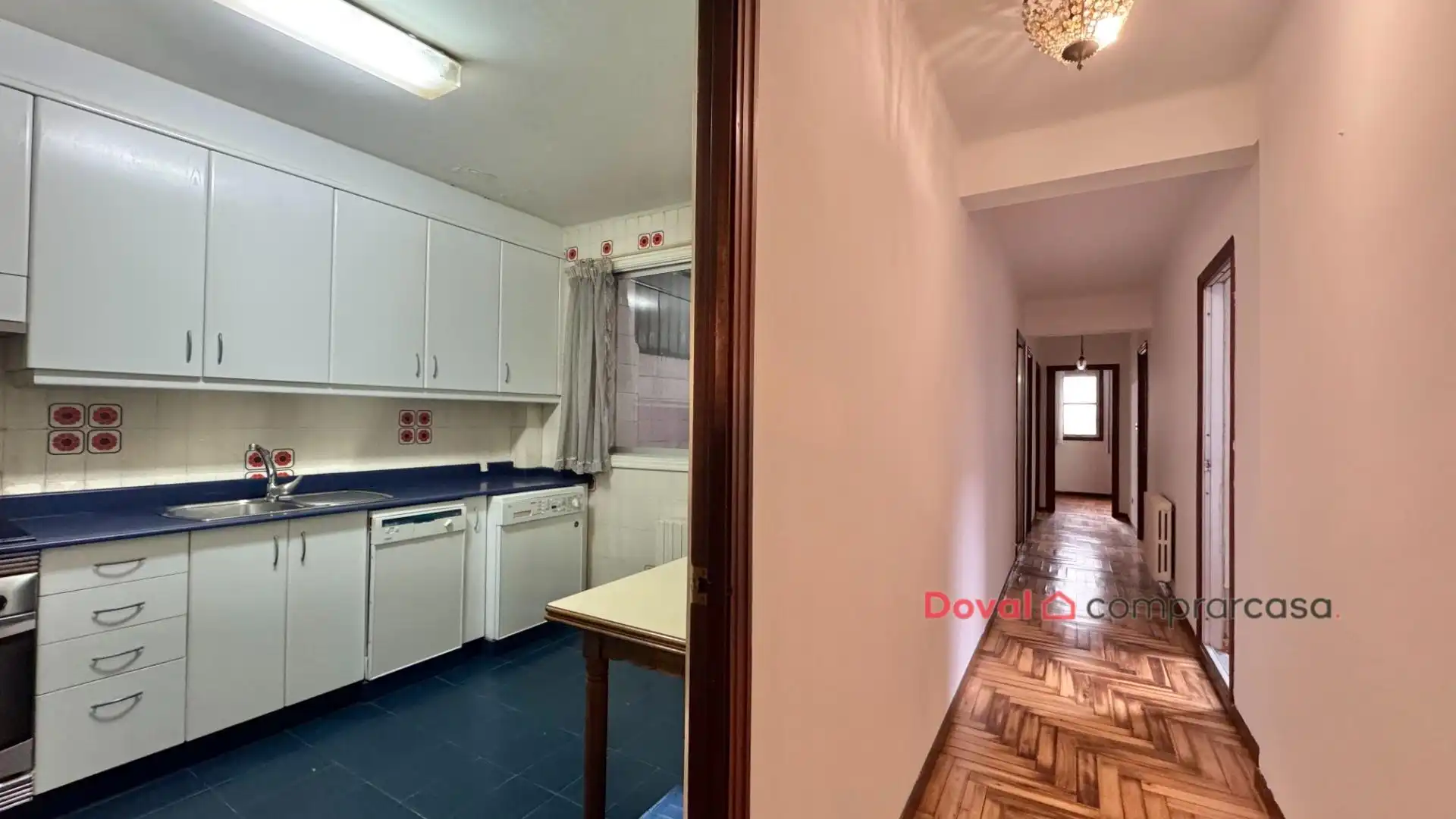 Piso en venta en Vigo  con Calefacción, Parquet y Terraza