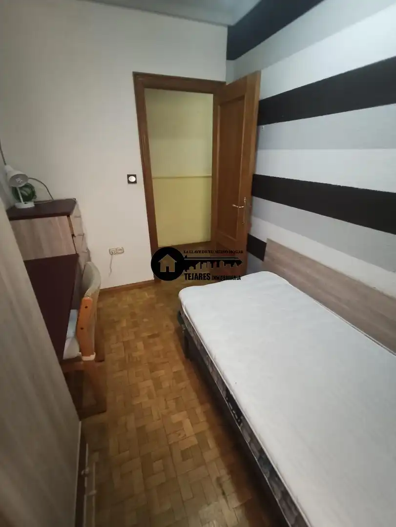 Bedroom of Flat for rent in Albacete  with Heating, Parquet flooring and Balcony