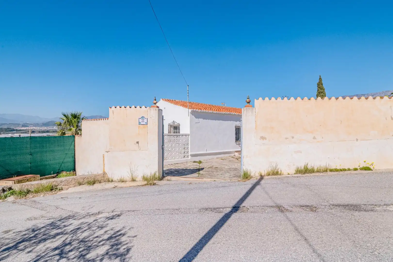Vista exterior de Casa o chalet en venta en Motril con Jardín privado, Terraza y Piscina